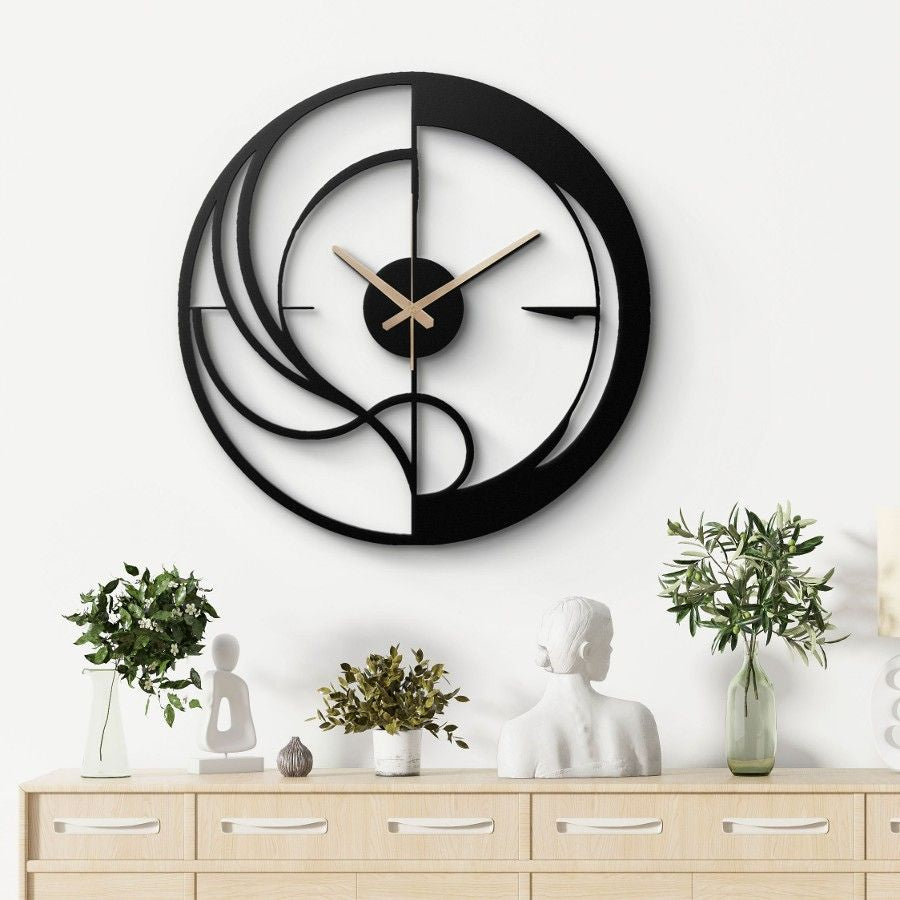 Round Minimalist Metal Wall Clock