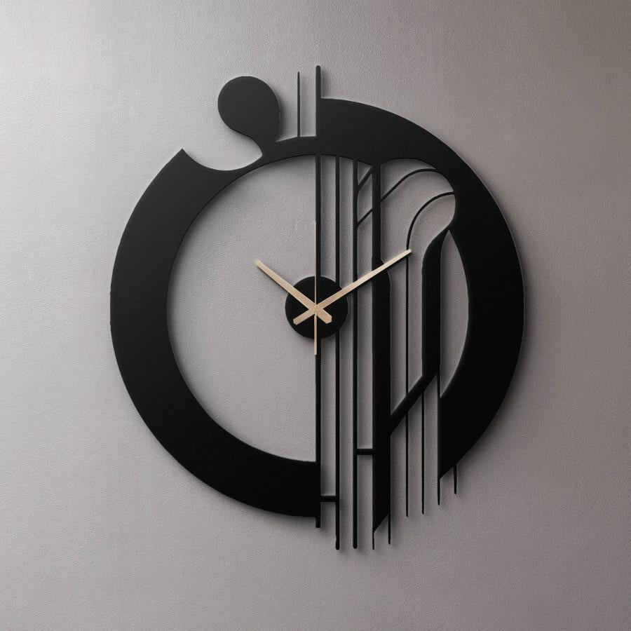 Simple and Stylish Metal Wall Clock